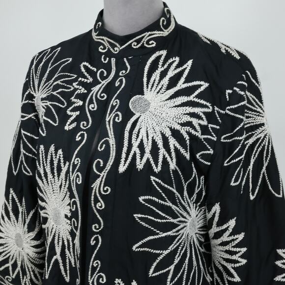 Chicos Jacket 2 Womens Large 12 Black White Silk Embroidered Open Front Mandarin - Picture 6 of 13